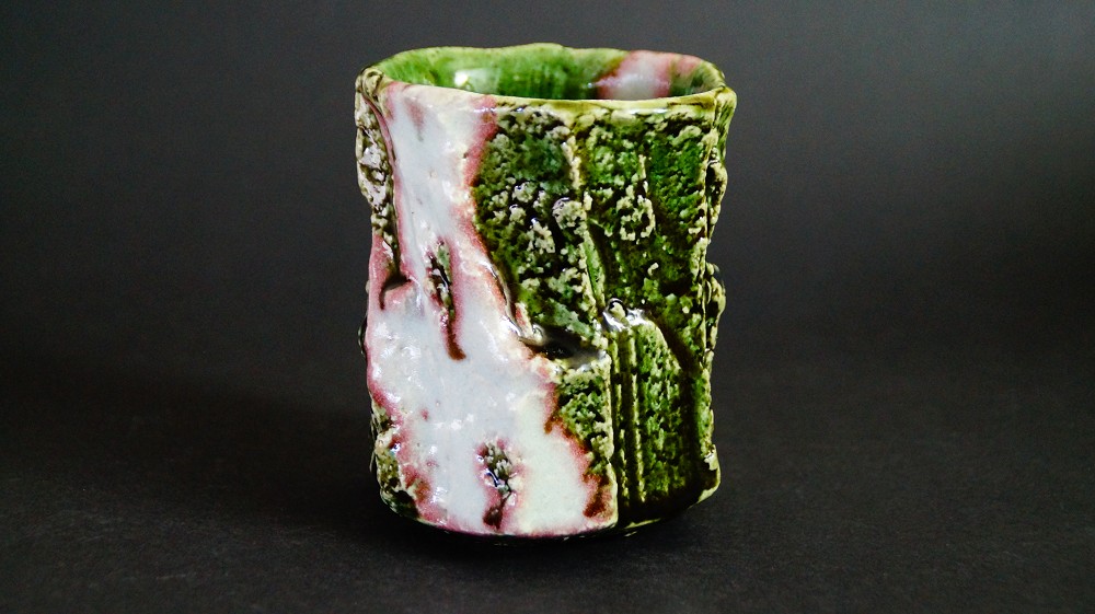 Yunomi Tea Bowl Made of Oribe Ware by Kawachi Hidetoshi Front View