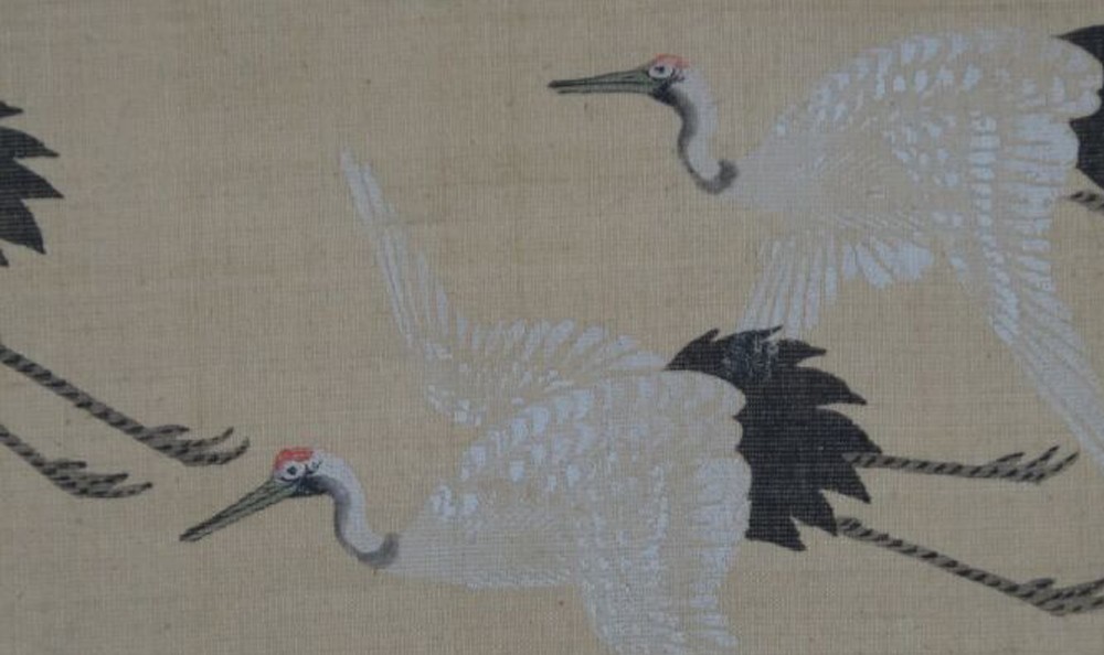 Kakemono by Tosa Mitsusada: two flying cranes with red crown over a light background.