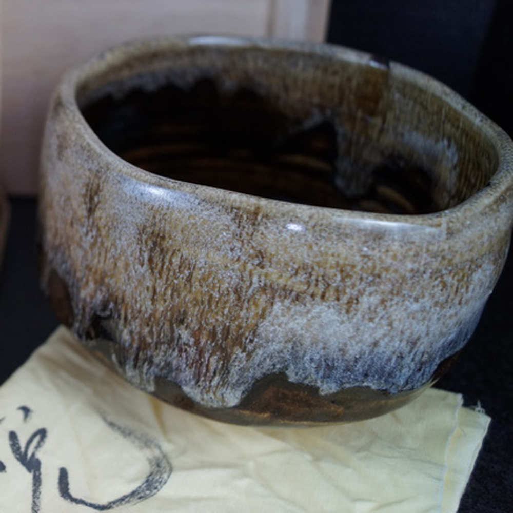 Chawan by Muroi Kaoru Motif Close-Up Preview