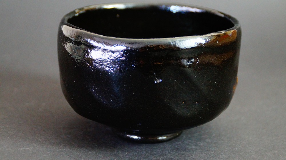 Chawan tea bowl made of Raku ware by Shoraku Sasaki back view
