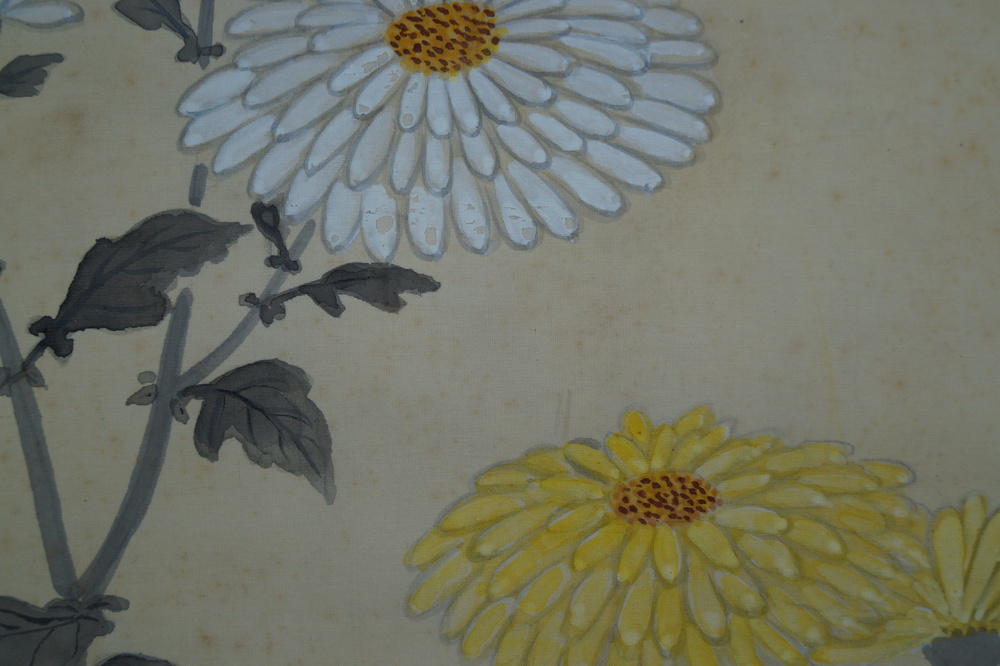 Huehner und Chrysanthemen Chrysanthemen-Motiv Nahaufnahme 3