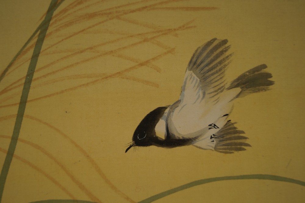 Sparrow and Flowers by Seido Sparrow Motif Close-Up 2