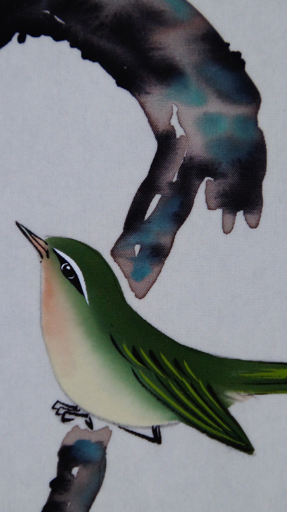 Extreme close-up of the second white-eye bird with raised head in the hanging scroll Heralds of Spring by Koizumi Kogetsu