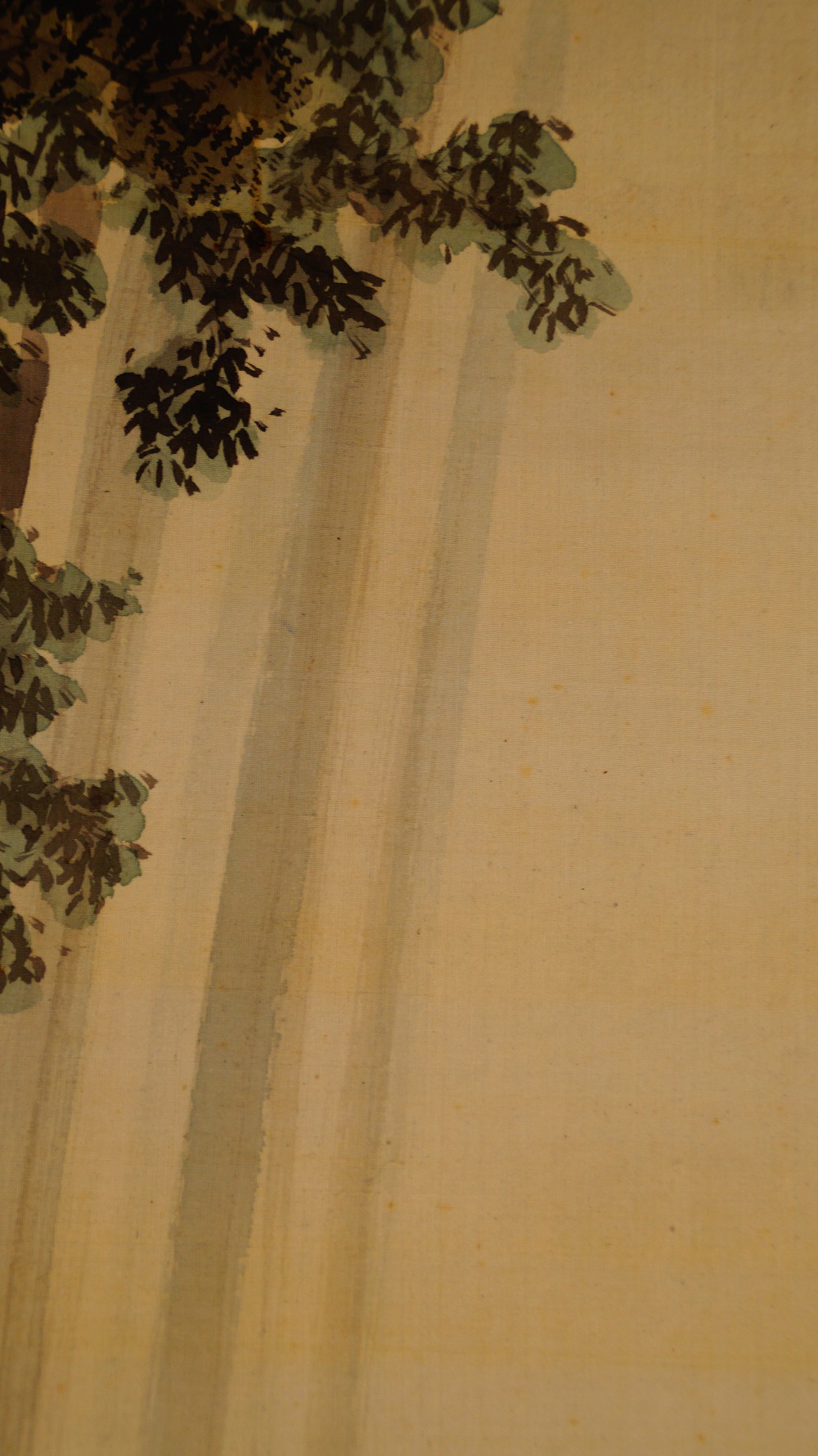 Further close-up of the carp with translucent fins in the kakemono Carp Under the Waterfall by Takekawa Tomohiro