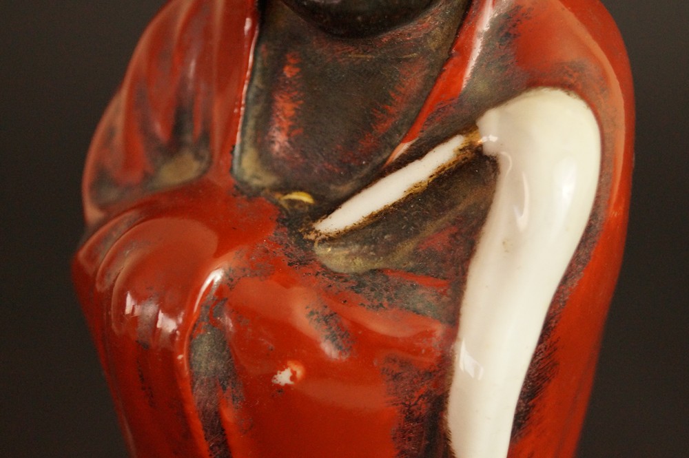 Bodhidharma Daruma Kutani Figure Robe Motif Close-Up