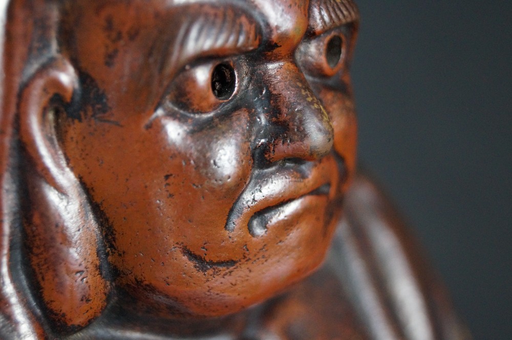 Bodhidharma Daruma wide open eyes Bizen ware face close-up 2