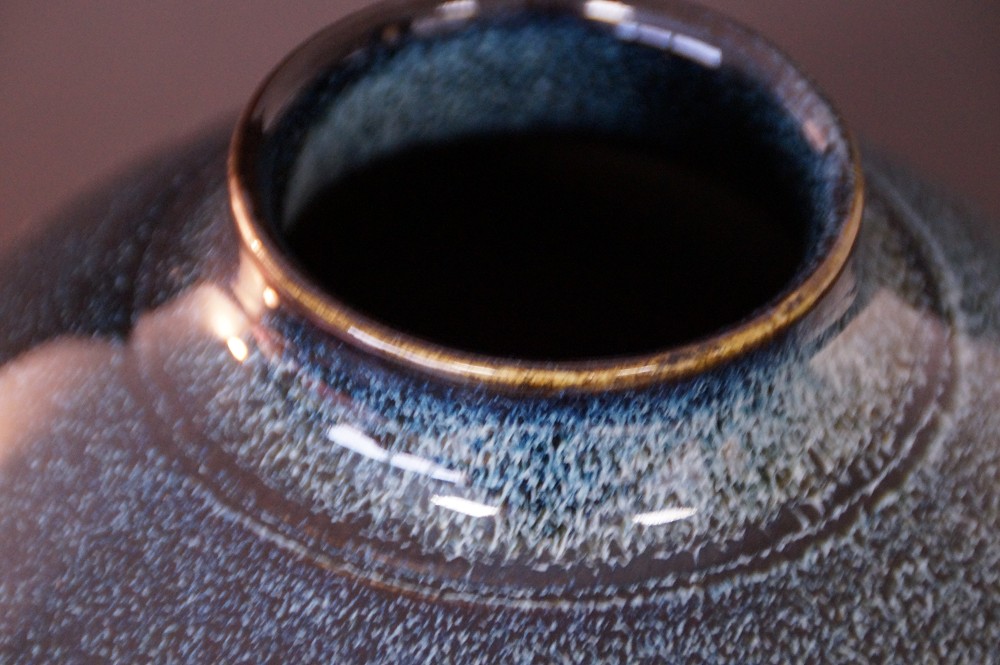 Shigaraki Vase by Kaoru Ohara Neck View Close-Up
