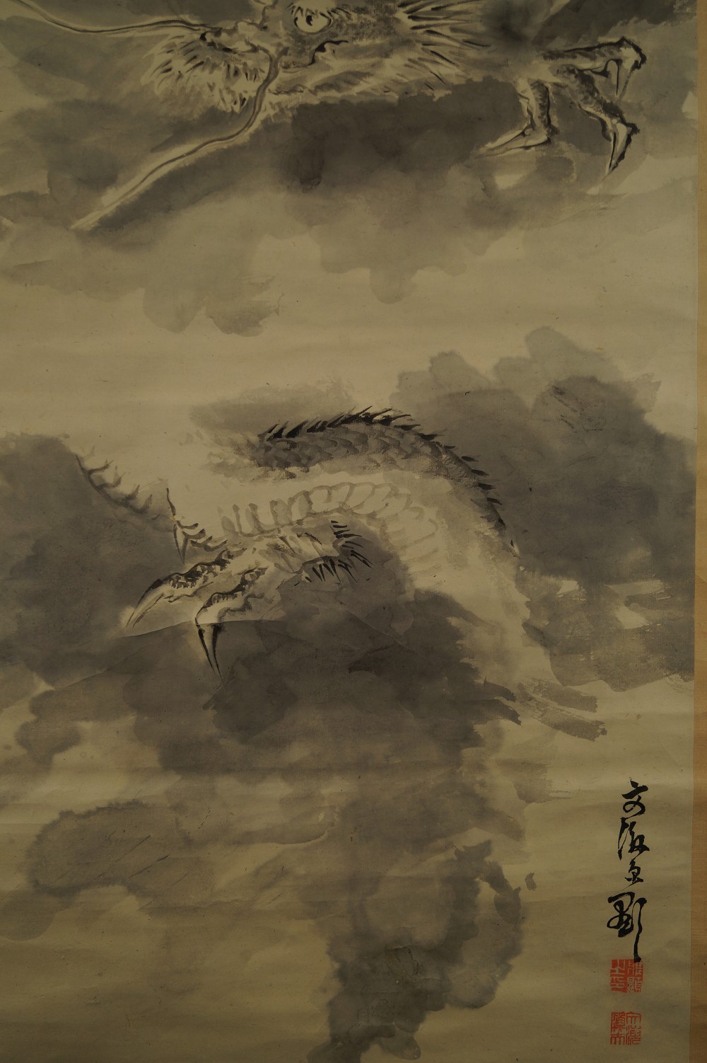 Second dragon body in the sea of clouds motif close-up