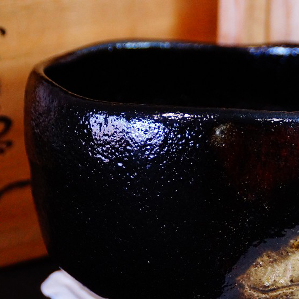 Chawan made of Raku ware by Yoko Meido motif close-up preview