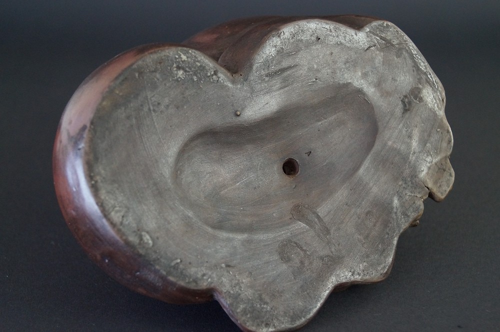 Hotei Figure Made of Bizen Ware Base Close-Up