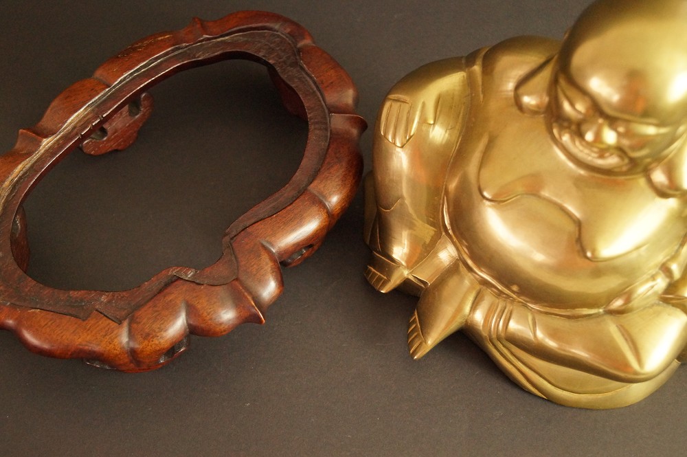 Hotei figure stand close-up 2