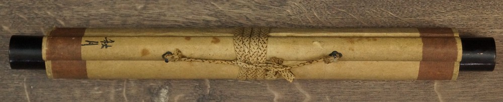 Herbst Kakemono zusammengerollt