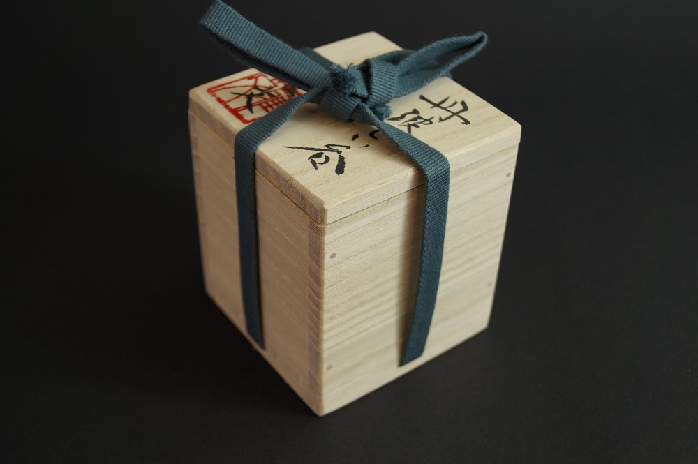 Tanba guinomi by Masafumi Onishi storage box close-up