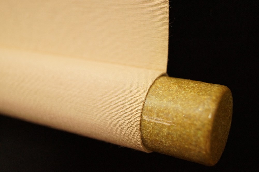 Iris Kakemono Scroll Roller Detail
