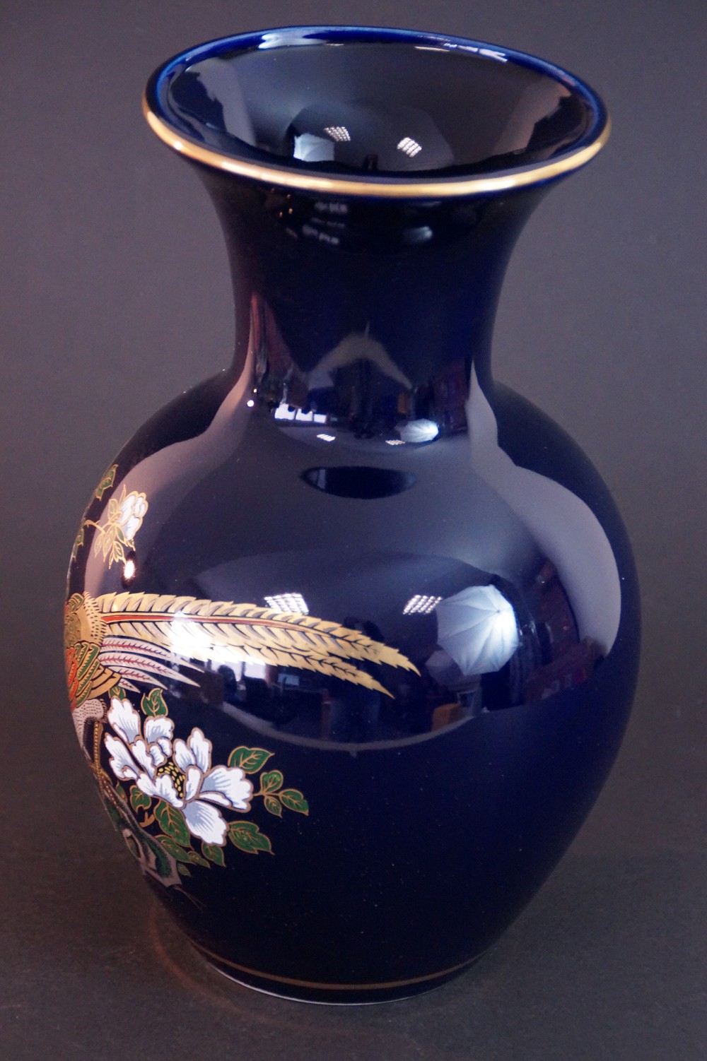 Kutani Vase by Seiho Side View 2