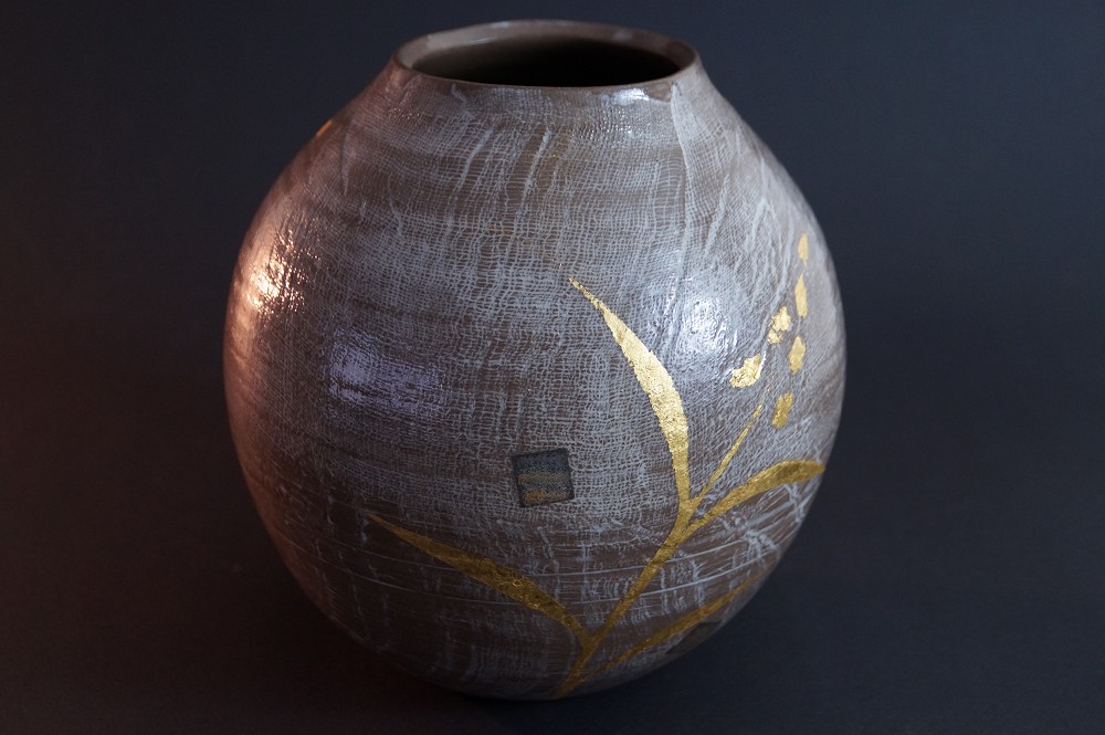 Kyo Vase by Mazafumi Fujihara Side View 3