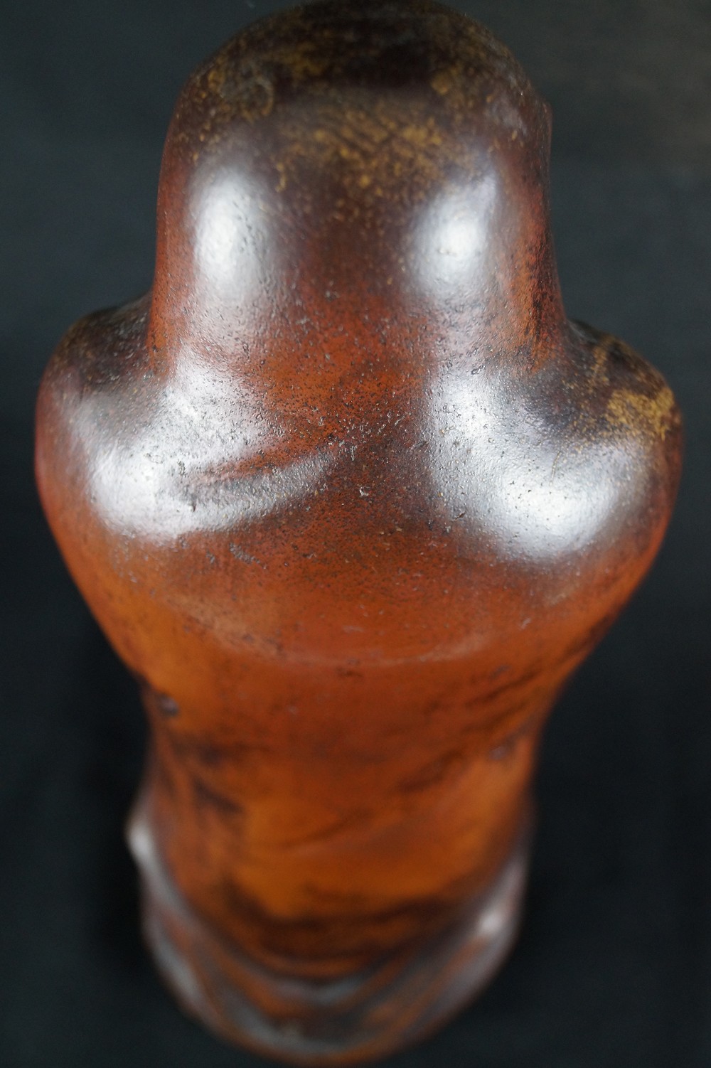Bodhidharma Daruma wide open eyes Bizen ware top view close-up 5
