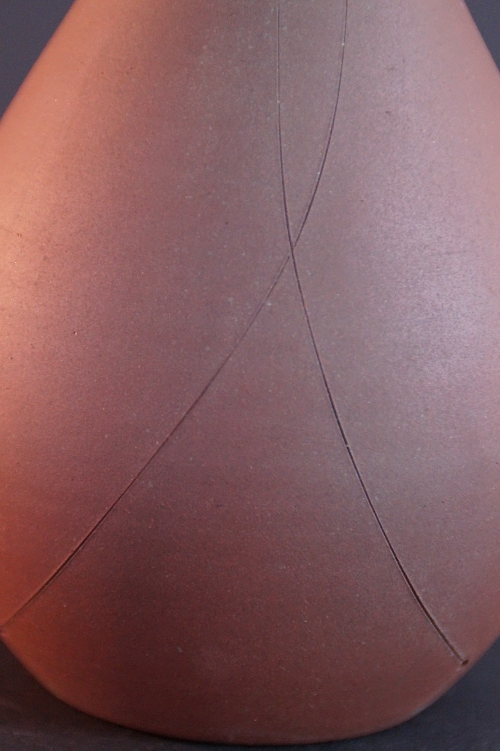 Kyo ware vase by Masayuki Imai motif close-up 1