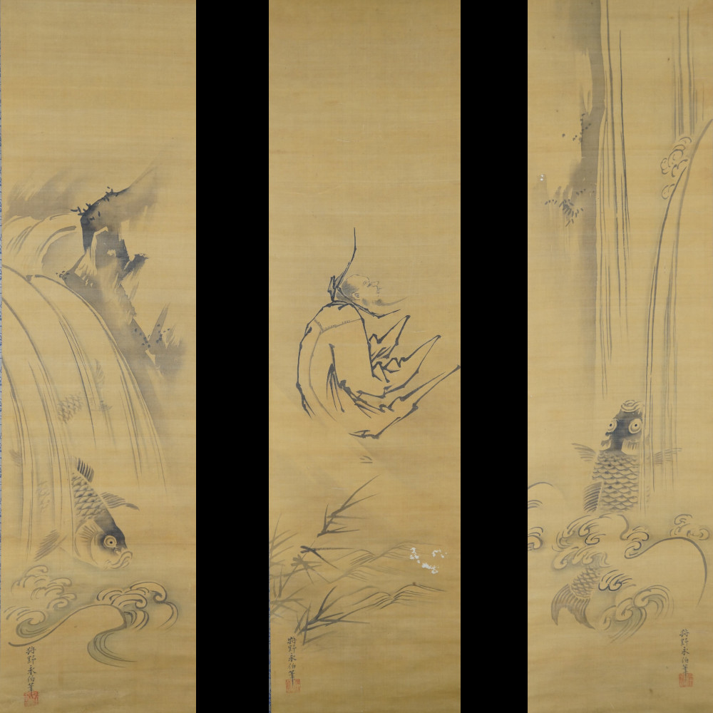 Die drei Rollbilder Wasser, Rueckzug und Aufstieg von Kano Eihaku nebeneinander haengend im 3er Set Kakemono