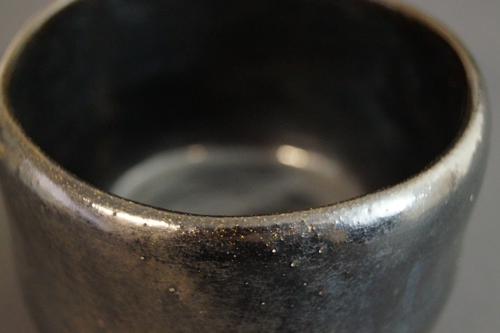 Raku chawan by Kentaro Furumaru glaze close-up