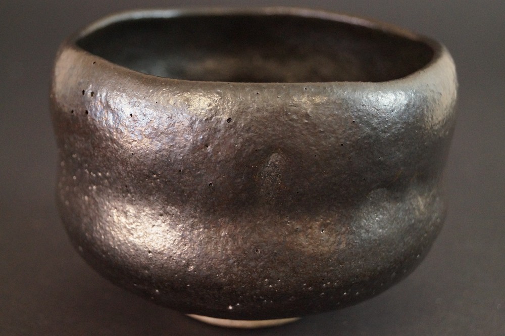 Chawan Raku ware by Shoraku Heian side view 2