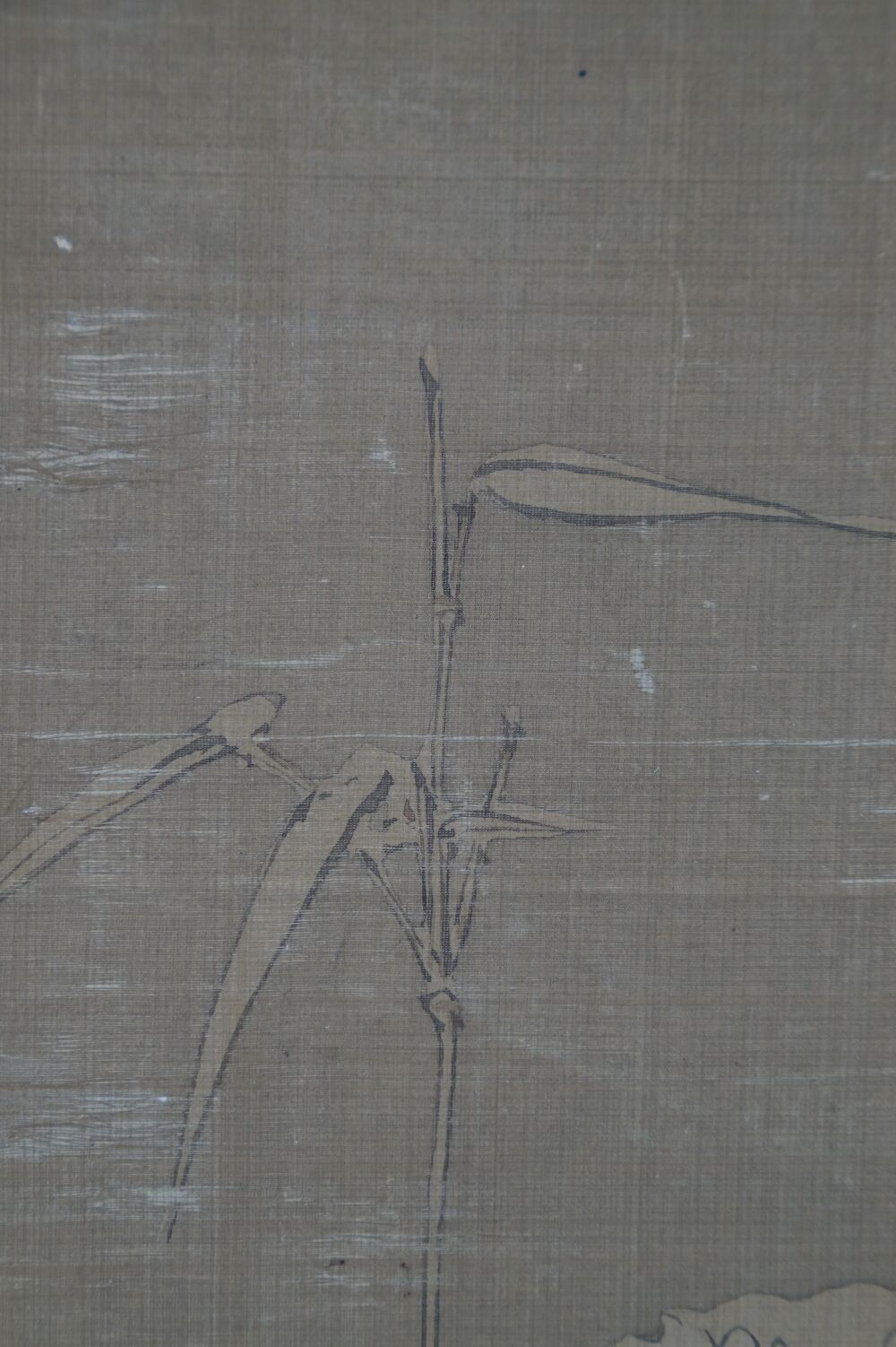 Detail view of the calligraphy inscription on the storage box of the Kakemono Heron in Silent Peony Splendor