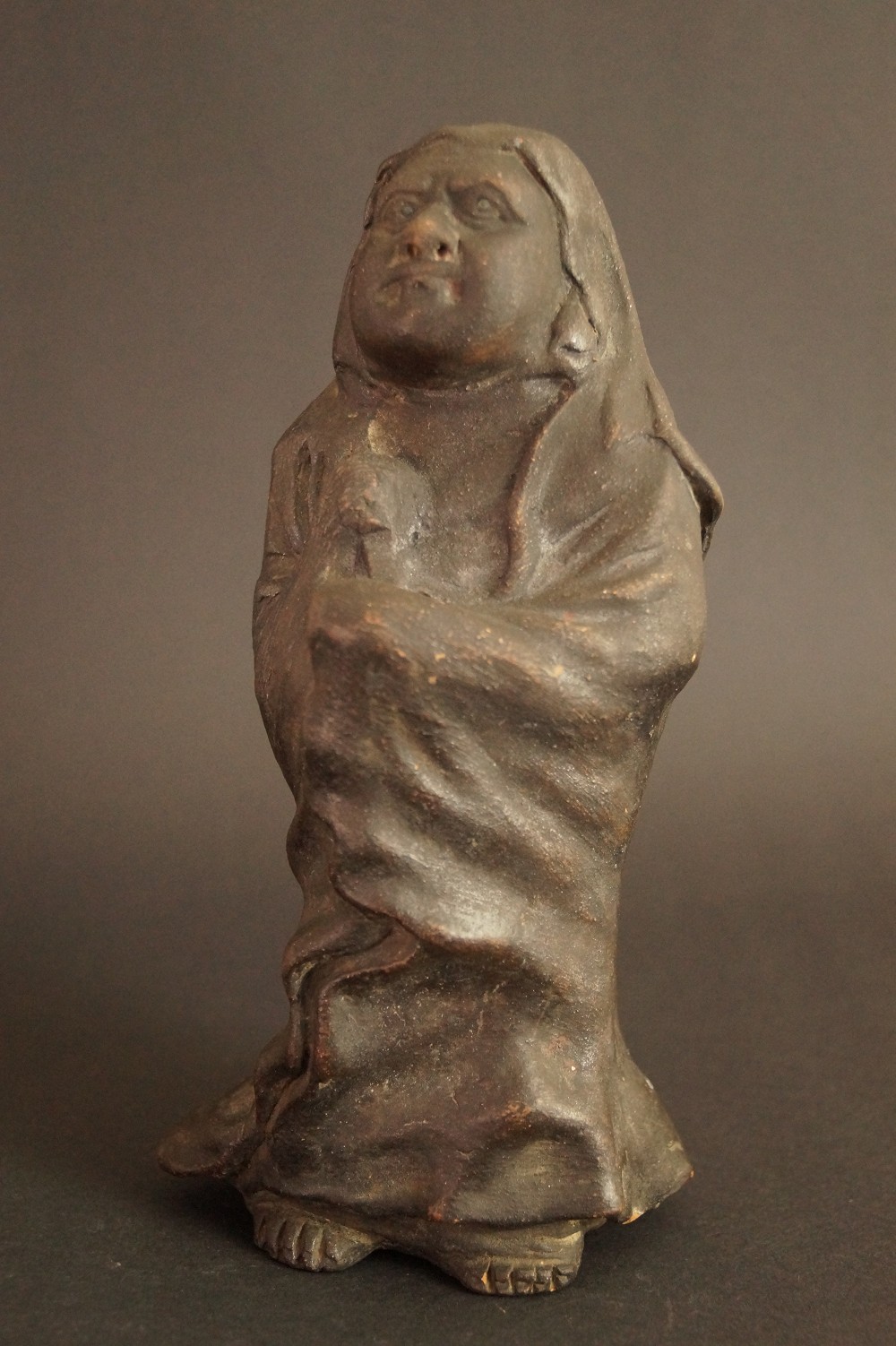 Bodhidharma Daruma Figur Frontalansicht