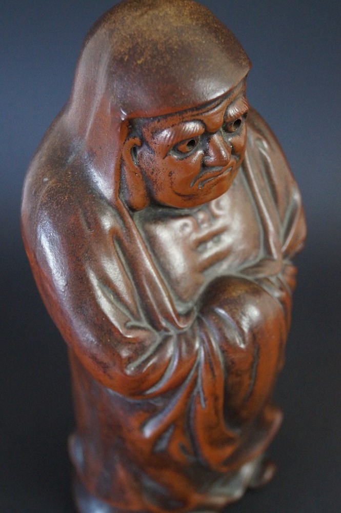 Daruma Figure Made of Bizen Ware Side View