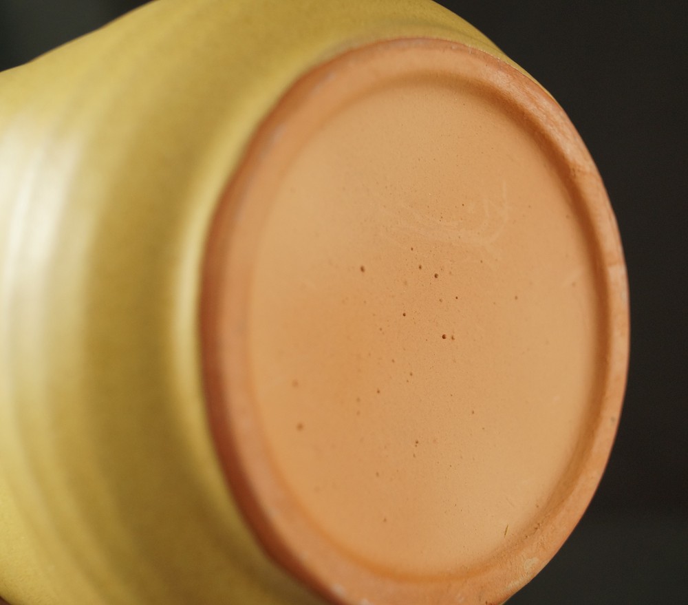 Sakura vase base close-up