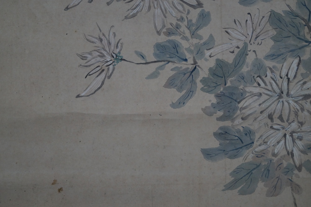 The hare in the grass kakejiku chrysanthemum motif close-up 2