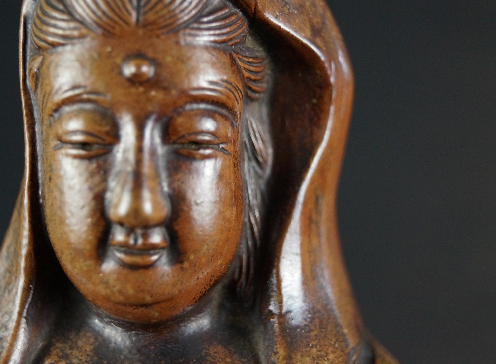 Kannon Figure Bizen Ware Face Close-Up 4