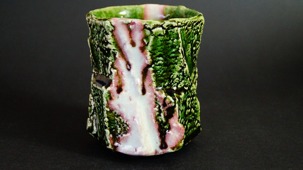 Yunomi Tea Bowl Made of Oribe Ware by Kawachi Hidetoshi Side View 2