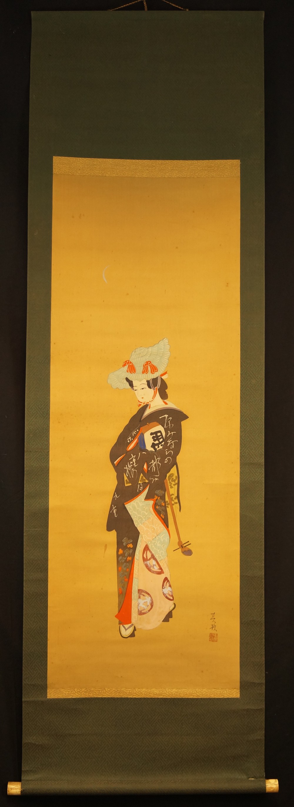Beauty in Kimono Full View Hanging Scroll