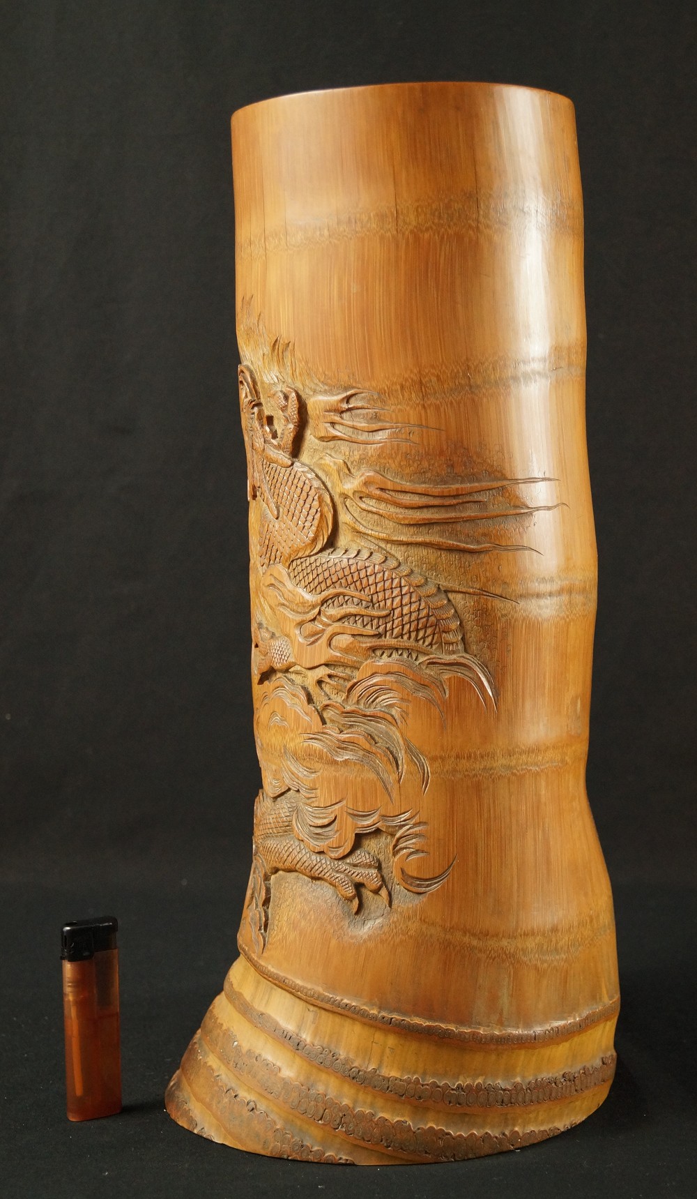 Drache - japanische handgeschnitzte Vase aus Bambus 