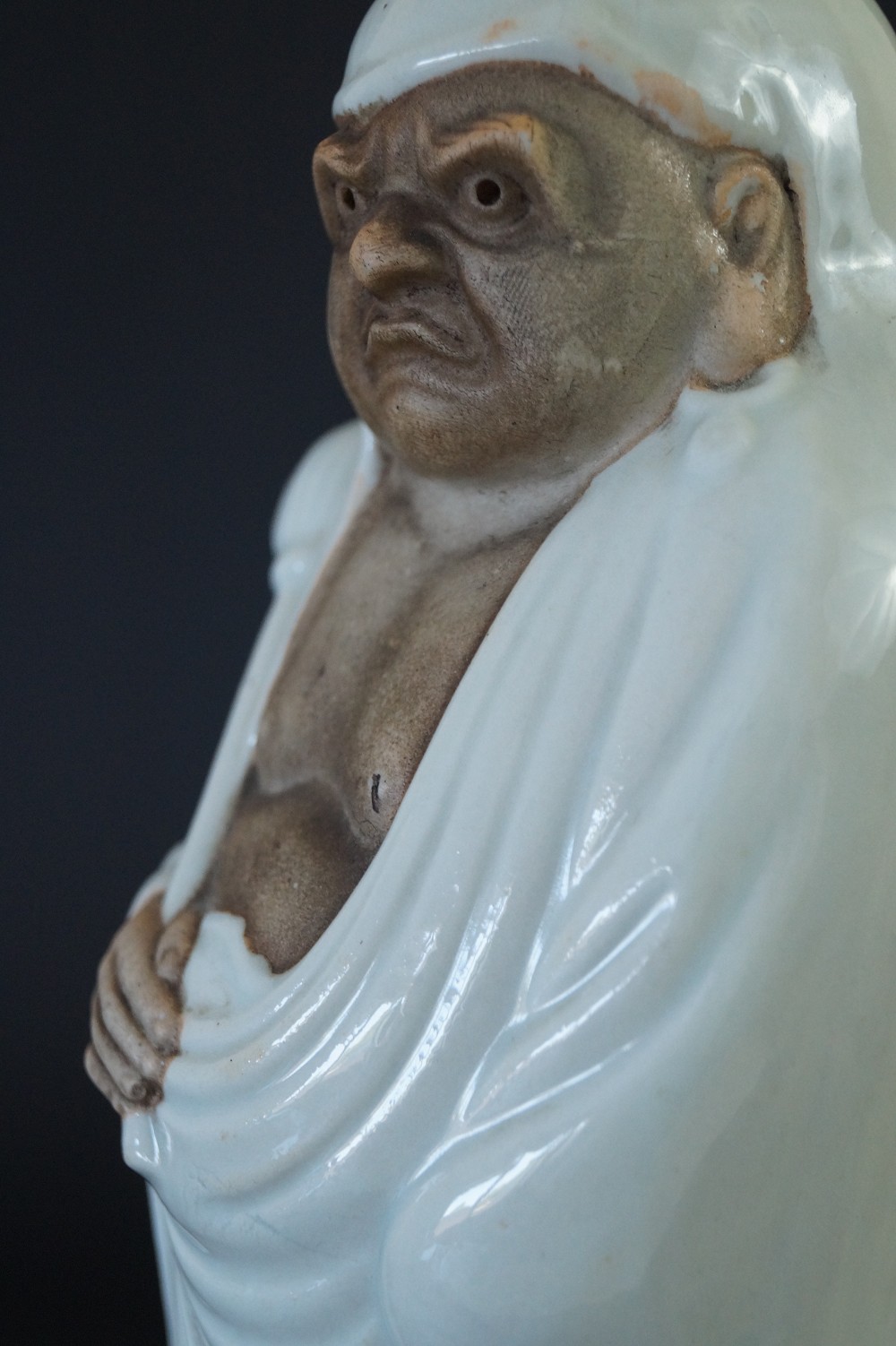 Japanese Bodhidharma Daruma Figure Made of Kutani Porcelain Motif Close-Up 1