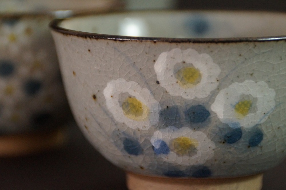 Set of Five Tea Bowls Made of Arita Porcelain Motif Close-Up 4
