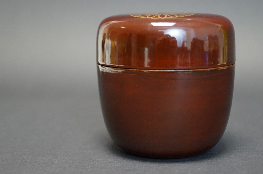 Makie Natsume Japanese Tea Container for the Tea Ceremony Back View