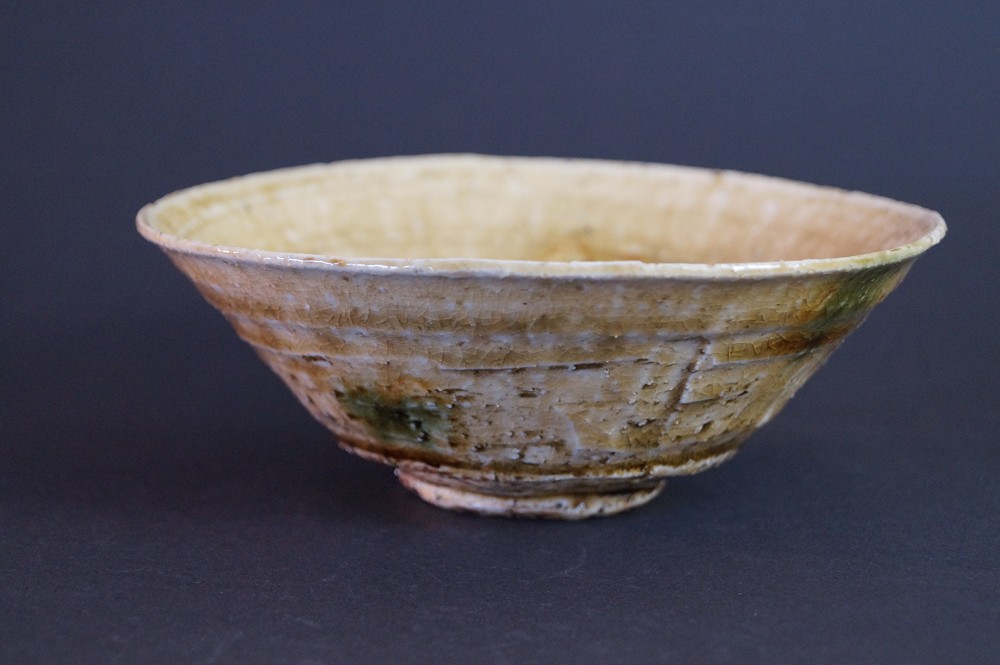 Seto tea bowl chawan by Jyotetsu Yamaguchi side view 1