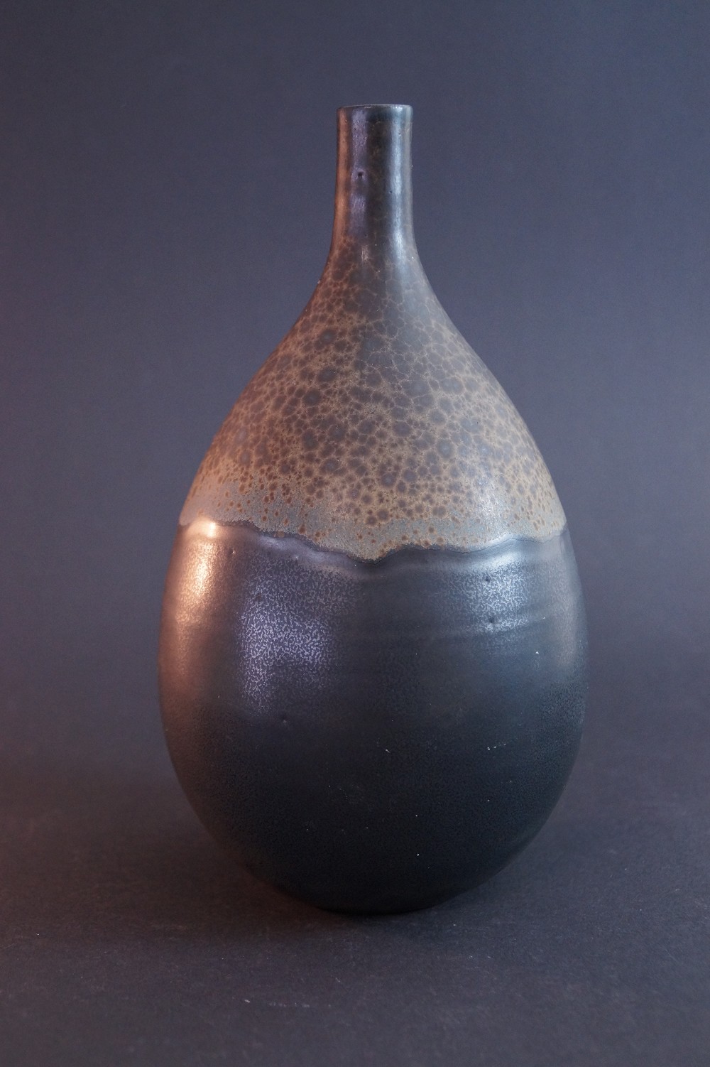 Kasama vase by Koji Arata front view