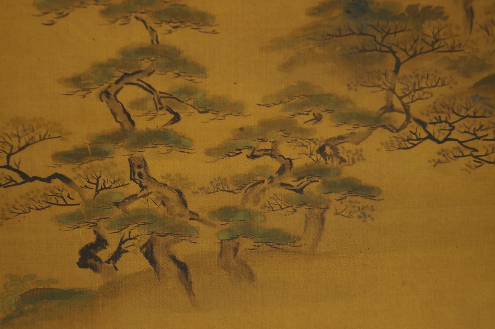 Fuji-San hinter Kiefernhuegel von Kano Naganobu Kiefern-Motiv Nahaufnahme