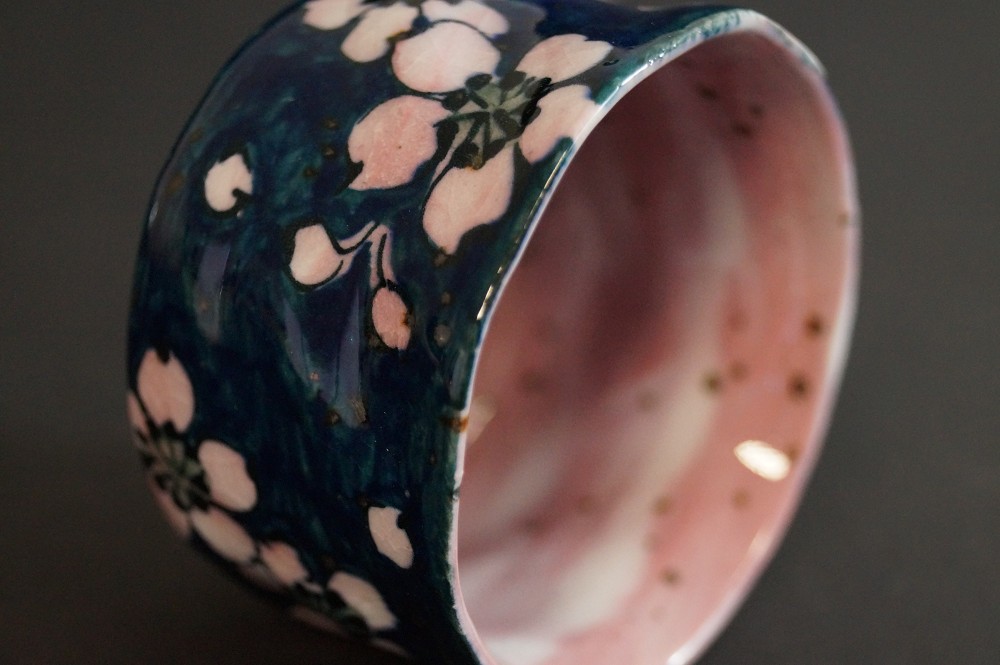 Sakura guinomi by Akitoshi Kurosaki glaze close-up 2