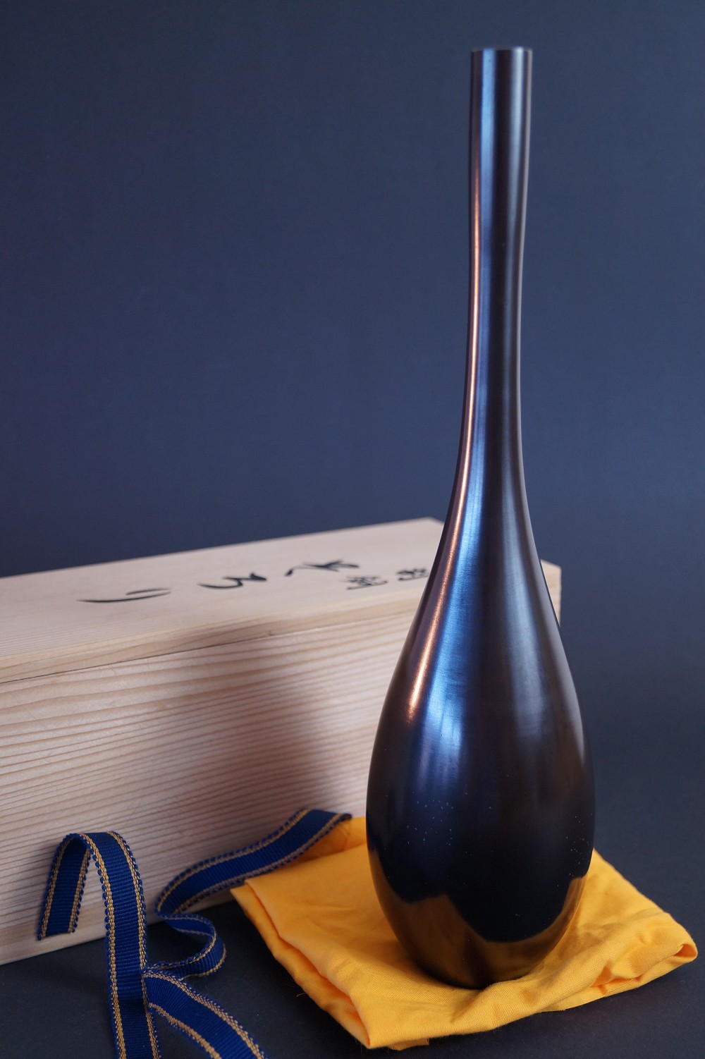 Copper Vase by Ikkei Nosaku Front View with Storage Box