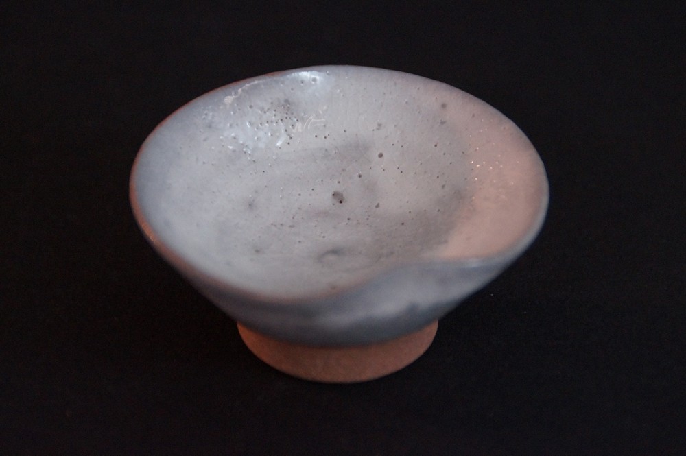 Handgetöpferte japanische Seto Sake Schale (Guinomi) 