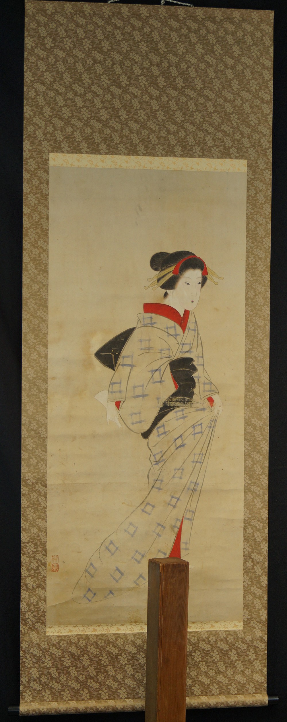 Beauty in Kimono Full View Hanging Scroll