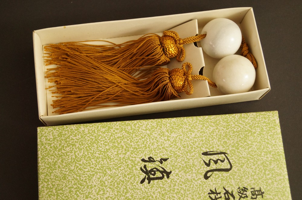 Fuchin Ornamental Weights Set in Storage Box