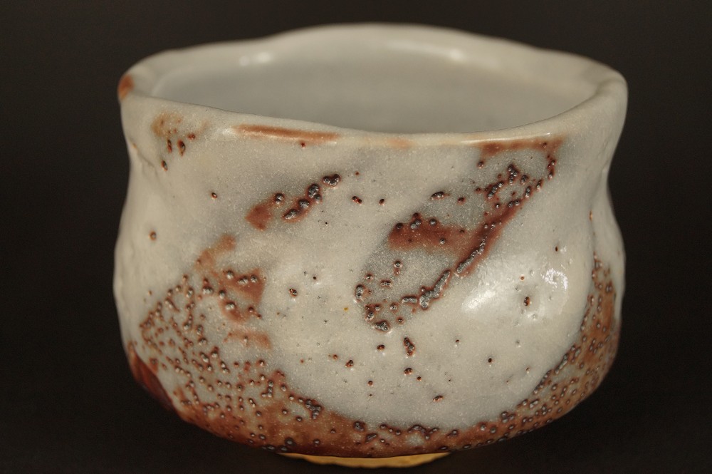 Chawan Shino Keramik Frontalansicht