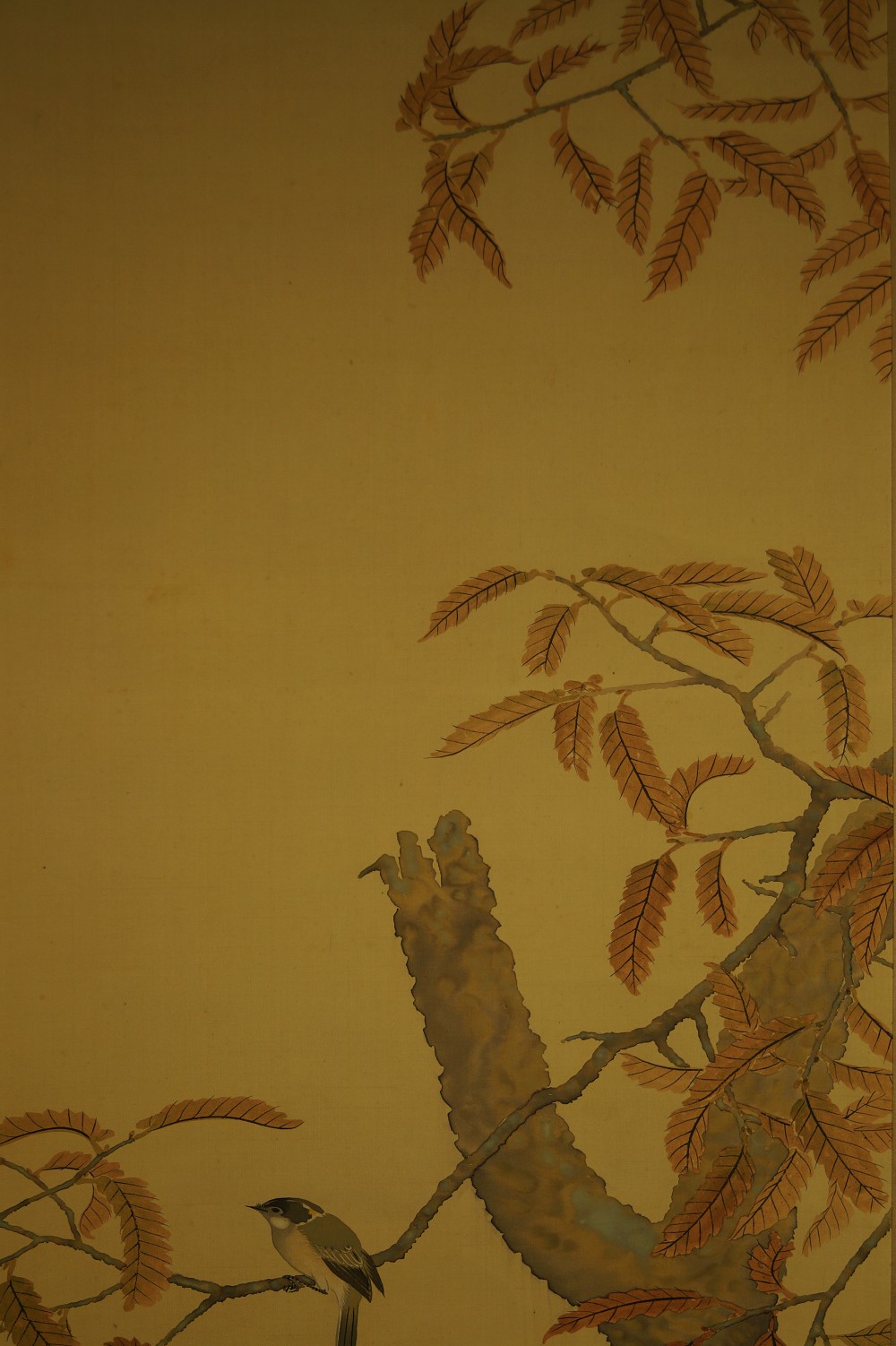 Sparrow tree motif close-up 1