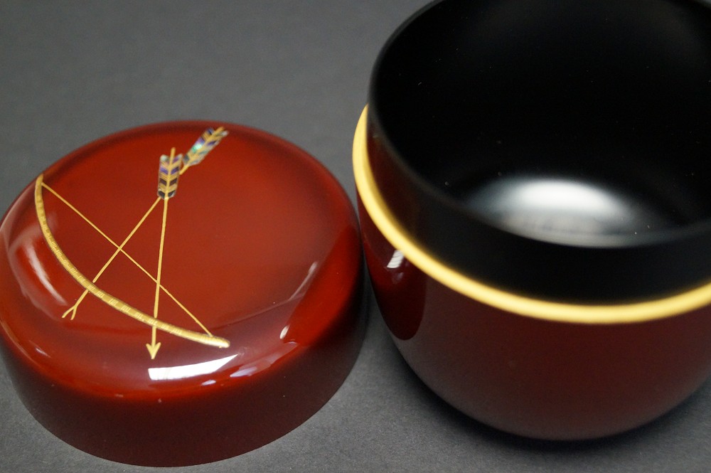 Tea caddy Makie Chu Natsume Interior View Close-Up 1