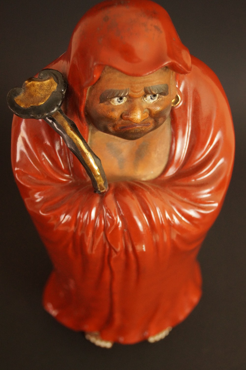 Bodhidharma Daruma Kutani figure face motif close-up 3