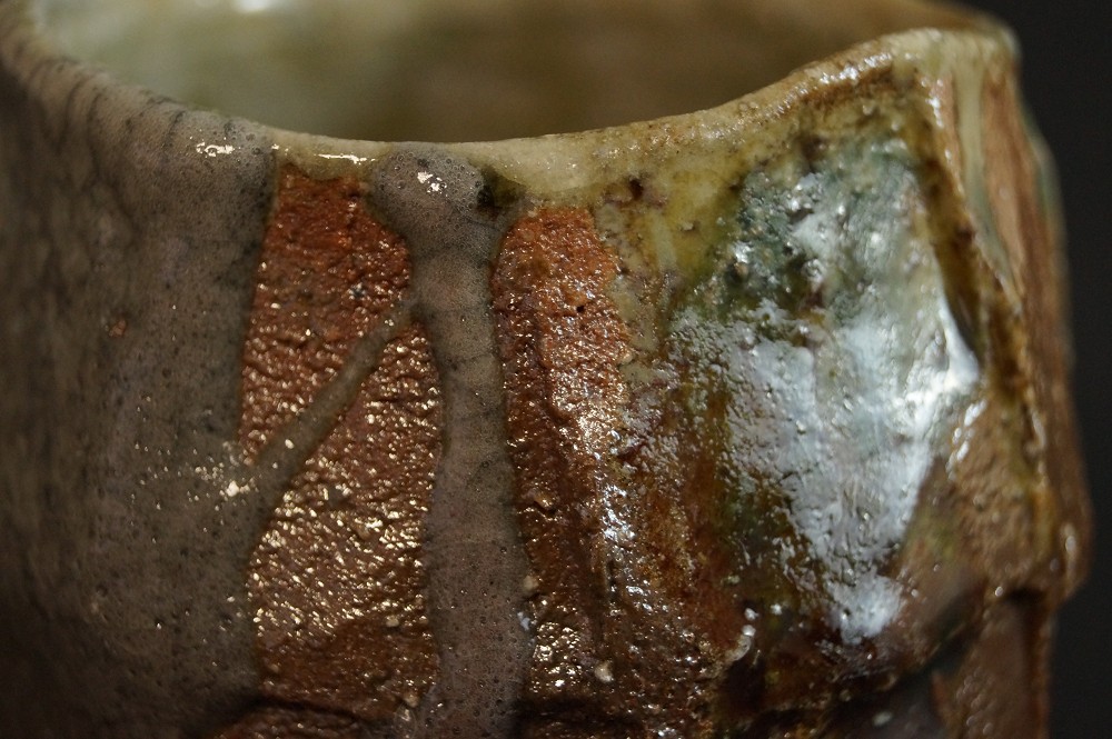 Tanba chawan by Tsuyoshi Uenaka close-up of glaze